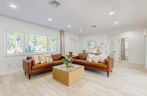 Santa Barbara Estates House | Once Upon a Beach Time