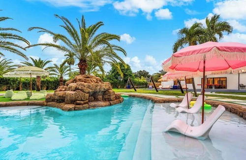 Golden Glades House | One and Only Lazy River Pool Villa