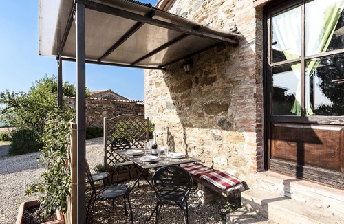 Castelnuovo di Val di Cecina House | One bedroom and bathroom apartment with outdoor terrace