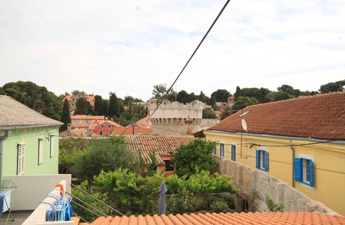Veli Losinj Apartment | One bedroom apartment with balcony Veli Lošinj, Lošinj (A-7959-b)
