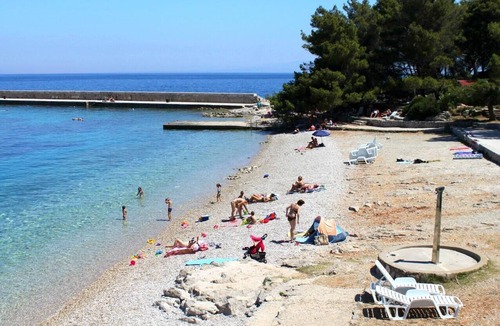 Veli Losinj Apartment | One bedroom apartment with terrace and sea view Veli Lošinj, Lošinj (A-8031-a)