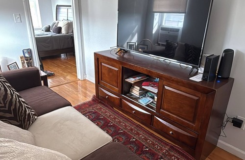 Queens Apartment | One bedroom available in desirable Ridgewood Queens.