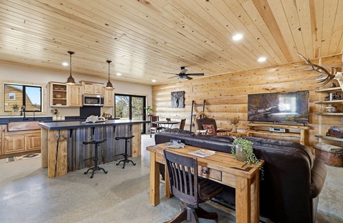 Springerville Cabin | One-bedroom, one-bath cabin in the heart of Arizona’s premier Hunting Unit 1.