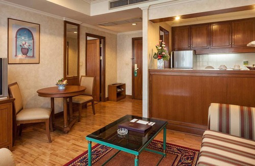 Bangkok Central Business District Apartment | One Bedroom Suite in heart of the city (A116)