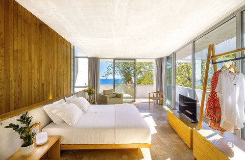 Golden Beach Villa | One-Bedroom Villa with a private, heated, infinity pool
