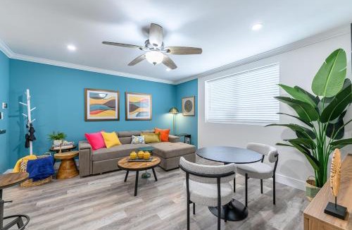 South Beach Apartment | One block from beach South Beach Ocean Dr-King Bed
