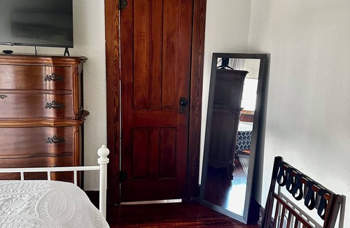Mount Dora House | ONE BLOCK from downtown Mount Dora! Historic Slack House-Upper Level Duplex