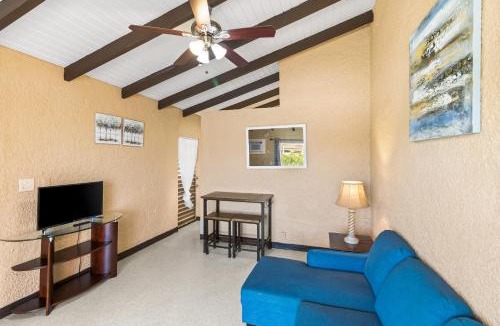 La Grande Princesse Apartment | One blue Caribbean View condo