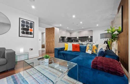 Manchester City Centre House | One Cambridge Residence by COQOON