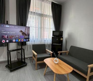 Khlong San Apartment | One Corner