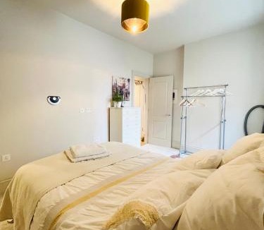 Bognor Regis House | One Double bedroom with en-suite bath and shower and a separate toilet at the Royal - Homestay not Hotel