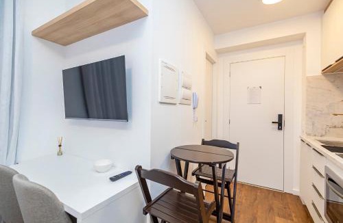 Novo Mundo Apartment | One House