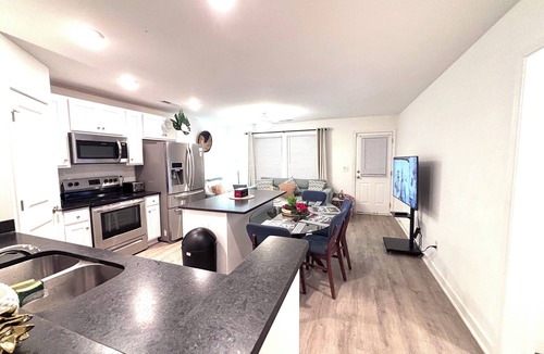 University Place House | One Level, 5 BDRM, 5 Beds, 3 Bath Home