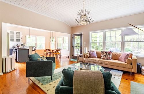 Town of Marbletown House | One Level Luxe w/Dream Patio and Fireplace