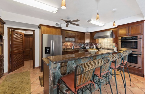 Estate Lovenlund House | One-level main floor - Central Local - Magens Bay