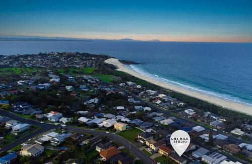 Forster House | One Mile Studio - 70s style ocean escape