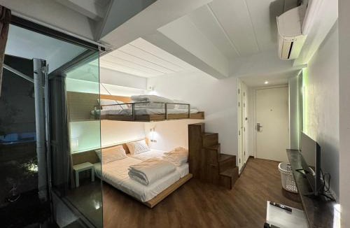 Wua Lai Hotel | One More Space