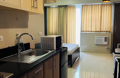 Pasay Hostel | One Palm Tree Villas