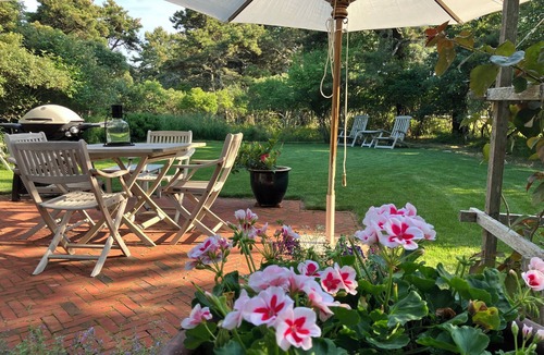 Nantucket House | One Prime week left in August, 8/22 - 8/29 and All of Sept!