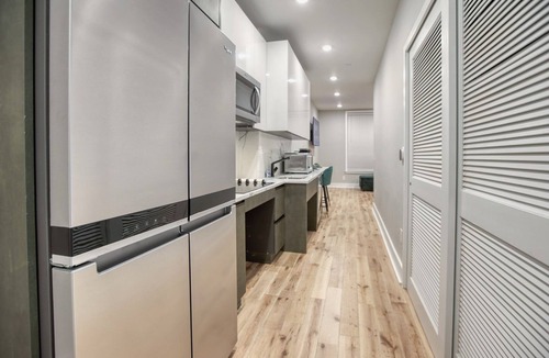 Center City East Apartment | One Sky Loft