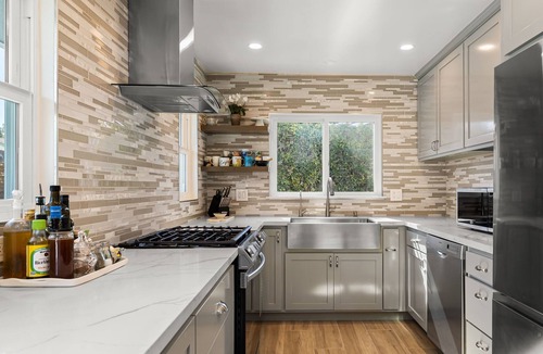 Carpinteria House | One Story Pool Home near Carpinteria Beach !