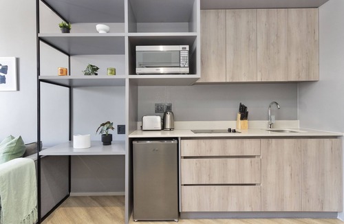 Cape Town City Centre Apartment | One Thibault 2003