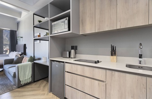 Cape Town City Centre Apartment | One Thibault 2003