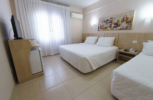 Foz do Iguacu City Centre Hotel | One Unit | Free Breakfast | Gym Access | Near Park