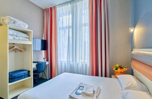 Contades Hotel | One Unit w/Double Beds | Pets Allowed | Minutes Away from Strasbourg Museum
