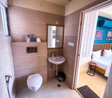 Durgapura House | One Uptown 302 Central Stylish Modern 3BHK