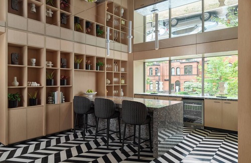 Downtown Washington D.C. Hotel | One Washington Circle DC, Tapestry Collection by Hilton