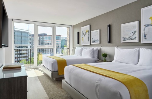 Downtown Washington D.C. Hotel | One Washington Circle DC, Tapestry Collection by Hilton