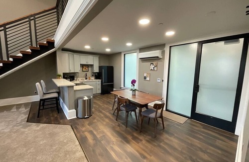 Barre Apartment | One Zero Five Stay 301