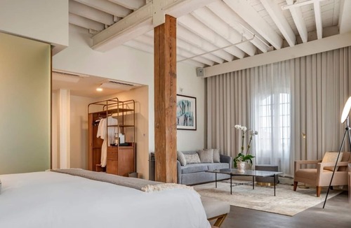 French Quarter Hotel | ONE11 Hotel