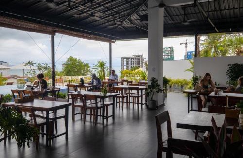Sihanoukville City Centre Hostel | Onederz Sihanoukville - 10 mins walk from the Tourism Pier