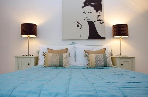 Cowes Bed & Breakfast | Onefifty