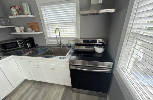 Montauk House | Only 1/3 of mile to beach and Town. 5 Beds 2 Baths newly renovated