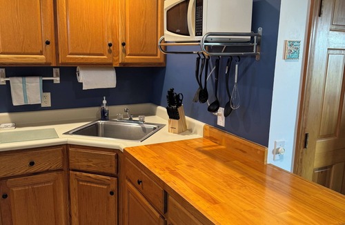 North Truro Condo | Only a few weeks left this summer! Book now!