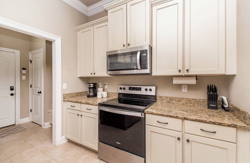 Hammond House | Only minutes from Chappapeela Sports Park and the Hammond Regional Airport.