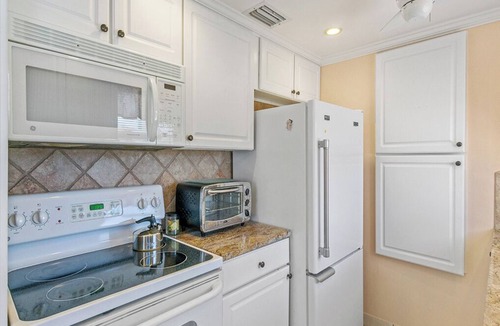 Venice Condo | Only steps from the Beach