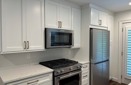 Crestline Heights House | Only the Best! 2 Bedroom 2 Full Bath Complete Remodel. High End Finishes!