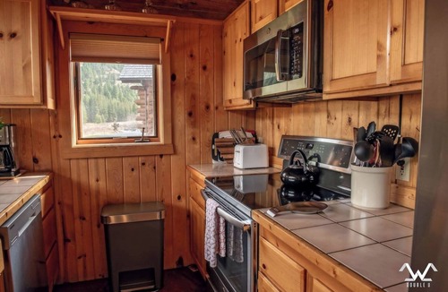 Gallatin Gateway Cabin | Only the Lucky get to stay here! A Riverfront Gem!