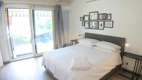 Erba Apartment | OnSuite&Terrace By COMO
