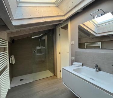 Erba Apartment | OnSuite&Terrace By COMO