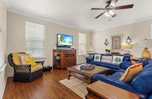 Villages of Crystal Beach House | Ooh La La
