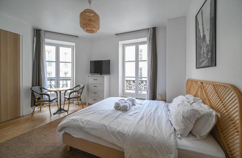 Gaillon Apartment | Opéra 2