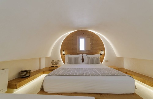 Perissa Hotel | Opalia Suites