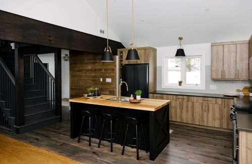 Minden Cottage | Open and airy space overlooking Horseshoe Lake