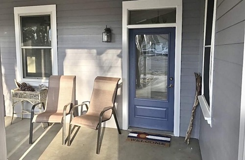Westcliffe House | Open Concept, full kitchen , and sleeping for 6, dogs allowed