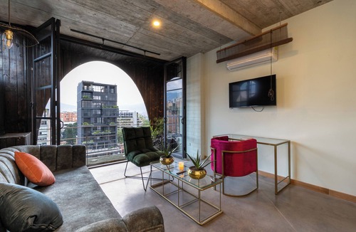 Astorga Apartment | Open Concept Penthouse Loft @ Nido Sky: Unit 17